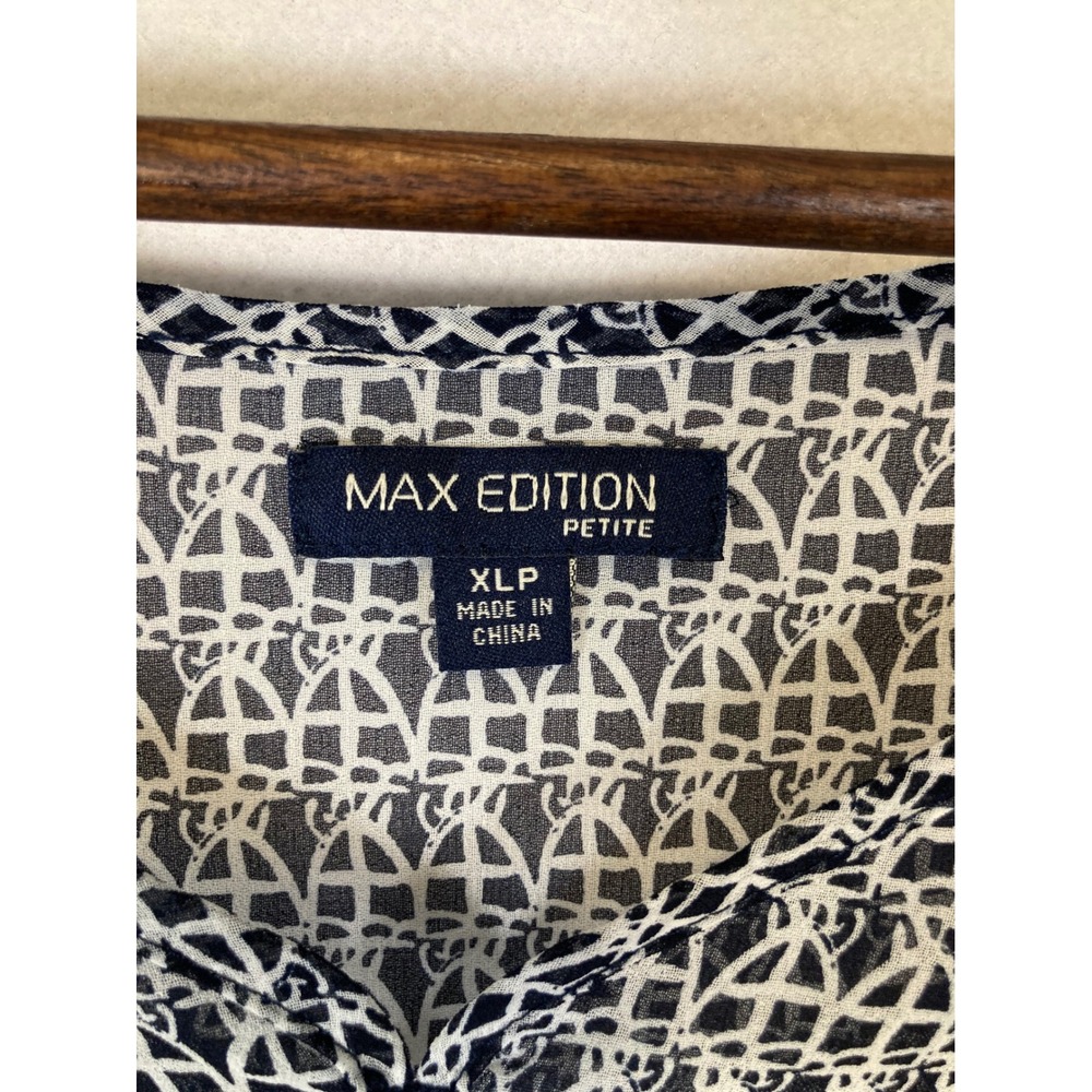 Boho Max Edition Women XLP Navy White Geometric Flutter Cold Shoulder Blouse - Picture 3 of 8